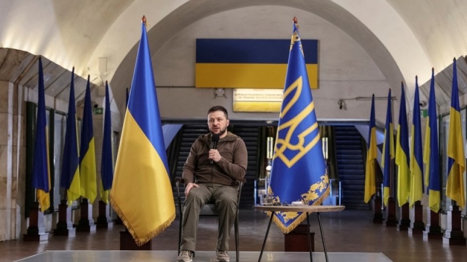 tong thong Ukraine Zelensky hop bao o ga dien ngam Kiev -reu.jpg