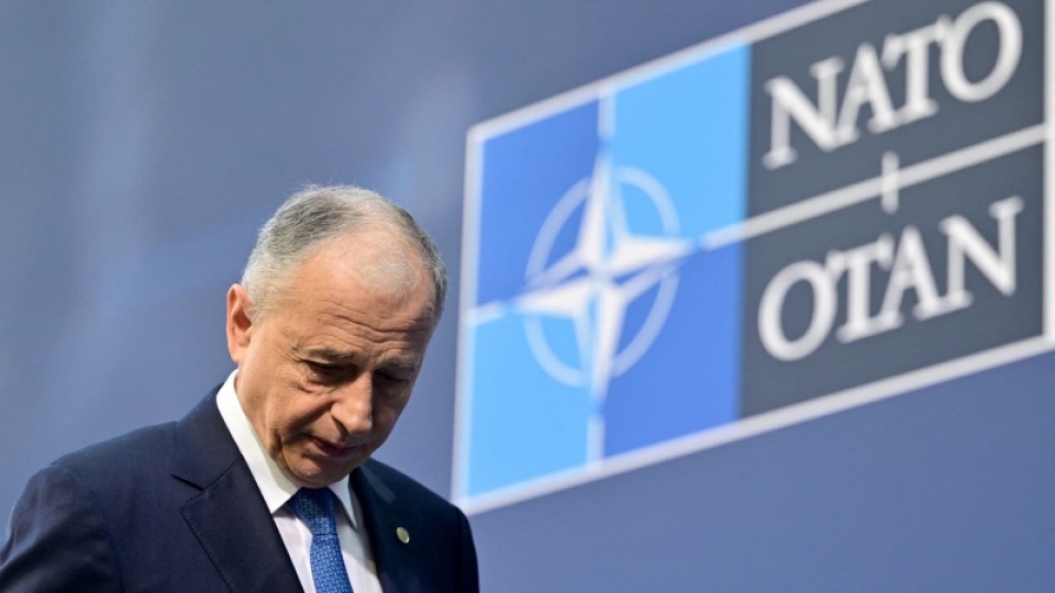 pho_ttk_nato_mircea_geoana.jpg