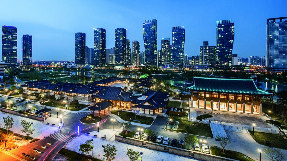 night_view_of_songdo_central_park.jpg