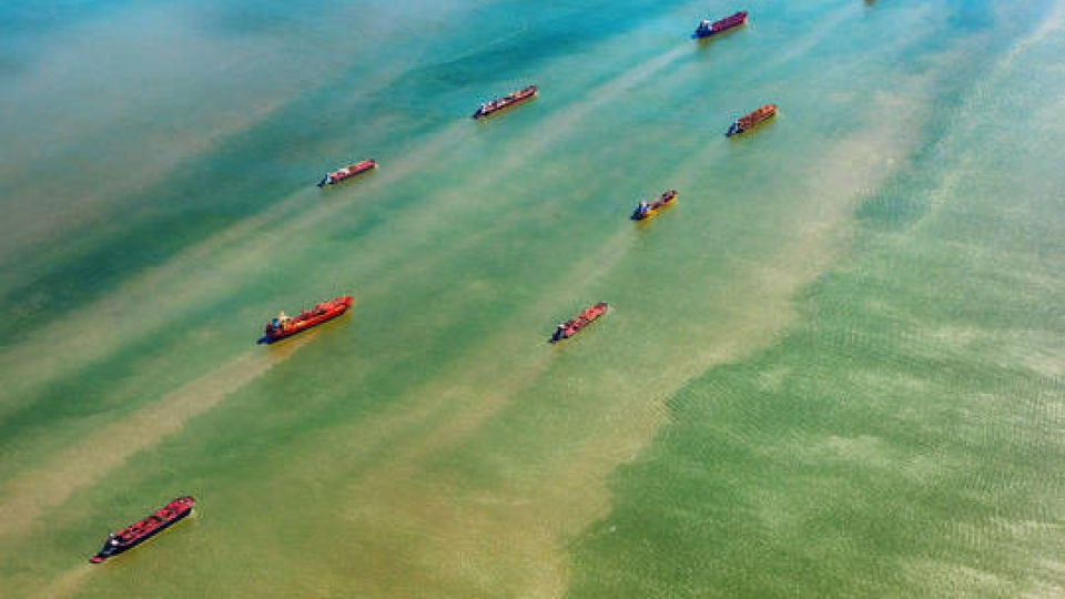 Nỗ lực giảm phụ thuộc vào dầu thô Nga, EU trở thành khách hàng nhất của Mỹ.jpg