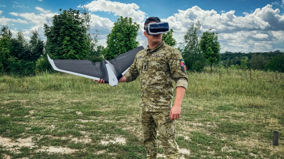 UAV Ukraine huan luyen -afp.jpg