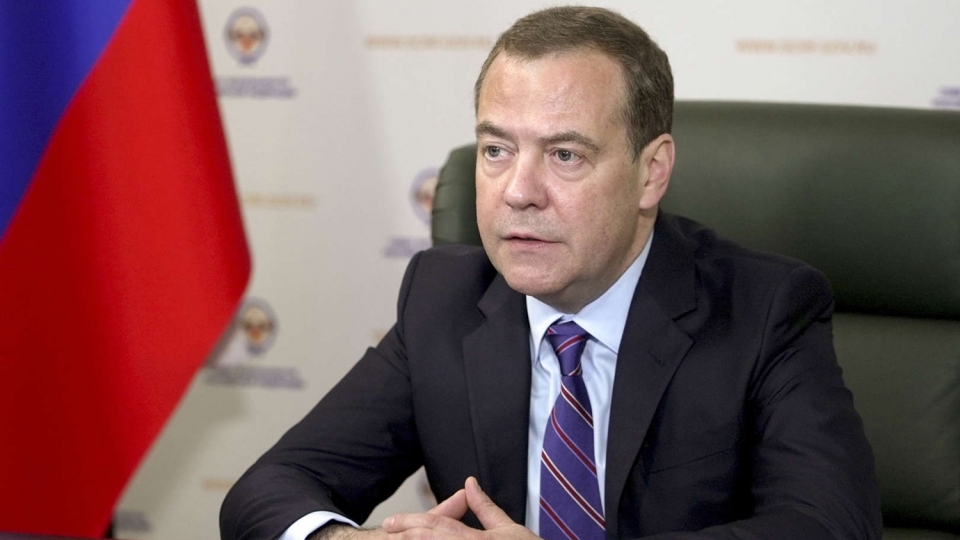 chính tri gia Medvedev -sputnik.jpg