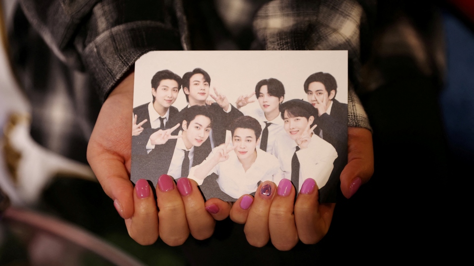 2022-08-01t082256z_51551233_rc25su9t70e8_rtrmadp_3_southkorea-kpop-bts.jpg