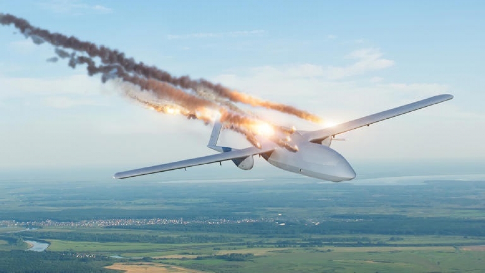 UAV bi boc chay tren khong -Aapsky.jpg