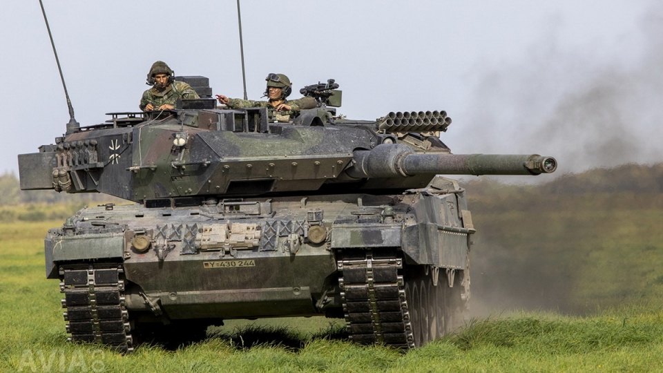 xe_tang_leopard_duc.jpg
