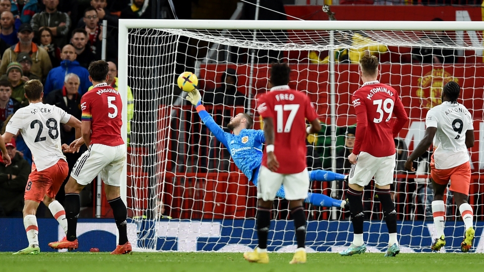 2022-10-30t175732z_35118330_up1eiau1dvui9_rtrmadp_3_soccer-england-mun-whu-report.jpg
