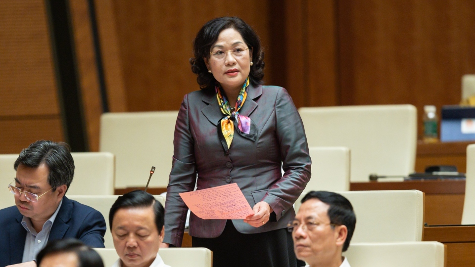 281020220429-thong-doc-ngan-hang-nha-nuoc-nguyen-thi-hong.jpg