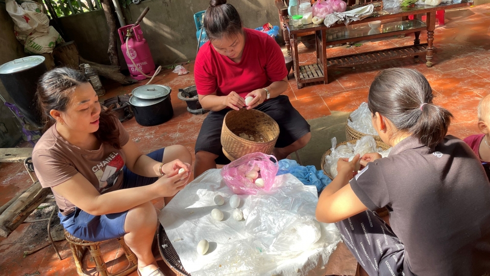 nghia tinh ky son cover.jpg
