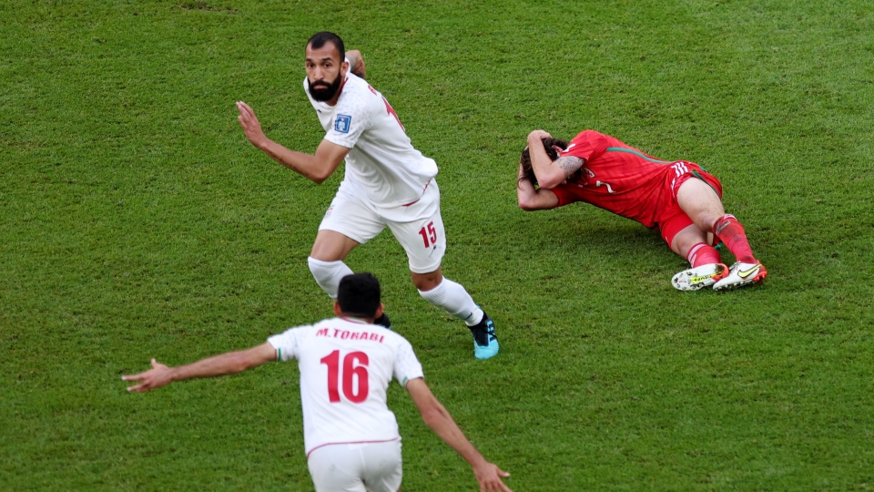 2022-11-25T120250Z_792917582_UP1EIBP0XGOGU_RTRMADP_3_SOCCER-WORLDCUP-WAL-IRN-REPORT.JPG