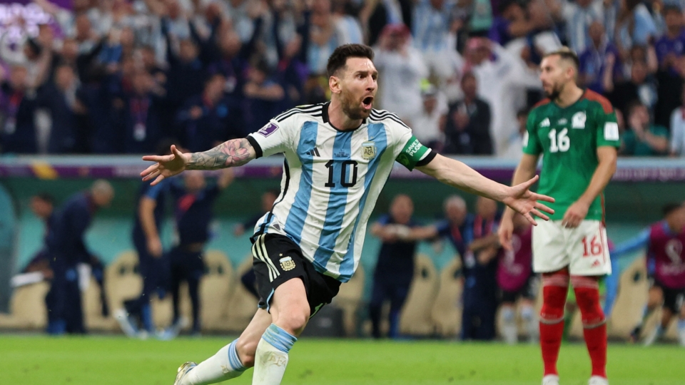 2022-11-26T202730Z_1042999513_UP1EIBQ1KTTUK_RTRMADP_3_SOCCER-WORLDCUP-ARG-MEX-REPORT.JPG