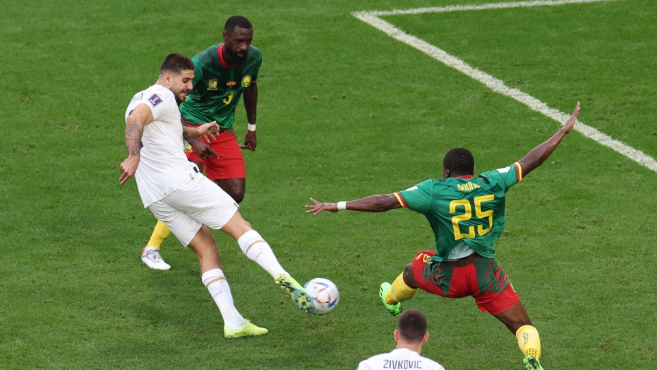 2022-11-28T102040Z_1816477091_UP1EIBS0SQE3Z_RTRMADP_3_SOCCER-WORLDCUP-CMR-SRB-REPORT.JPG