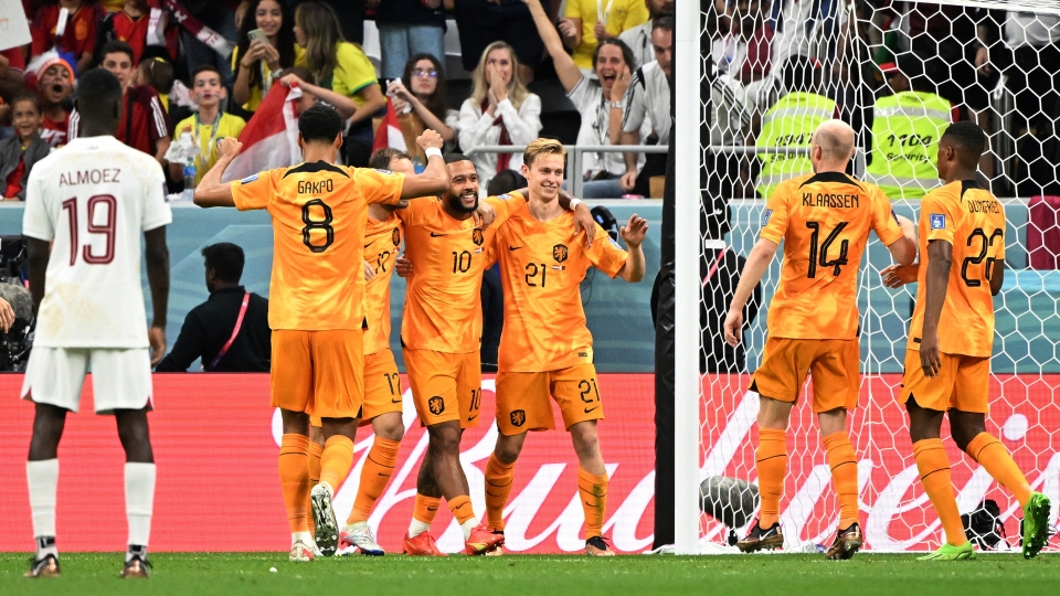 ha lan vs qatar (3).JPG