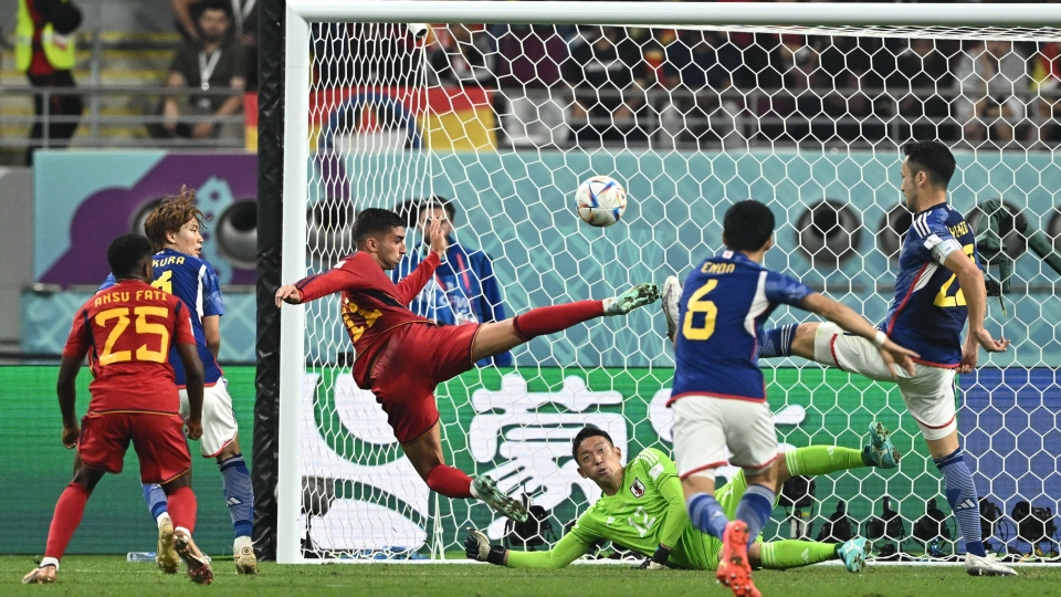 2022-12-01T204943Z_1460546784_UP1EIC11LUTUF_RTRMADP_3_SOCCER-WORLDCUP-JPN-ESP-REPORT.JPG