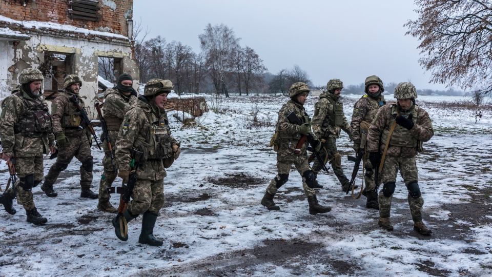27ukraine-ledeall-top-sub-02-videosixteenbynine3000.jpg