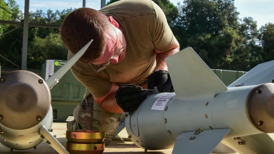 Mỹ tính cung cấp thiết bị mới hỗ trợ Ukraine nhắm vào các đơn vị và sở chỉ huy Nga.jpg