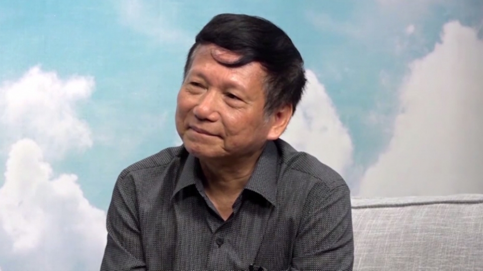 nsnd-nguyen-thuoc-lam-phim-tai-lieu-nhu-tha-mot-con-ngua-ra-va-duoi-theo-no.jpg
