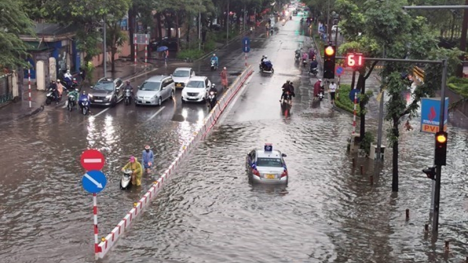 flooding_in_hanoi.jpg