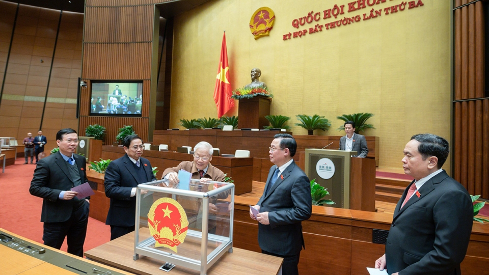 kyhopbatthuong3bophieu.jpg