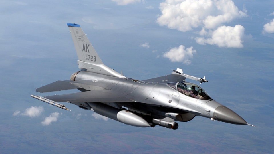 a7bb91d-f-16.jpg