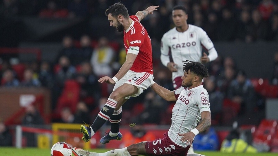 2-man-utd-khong-thang-villa-2-luot-1667703767.jpg