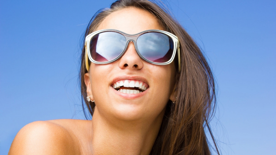 canva-woman-at-the-summer-lounge-1600x1067.jpg
