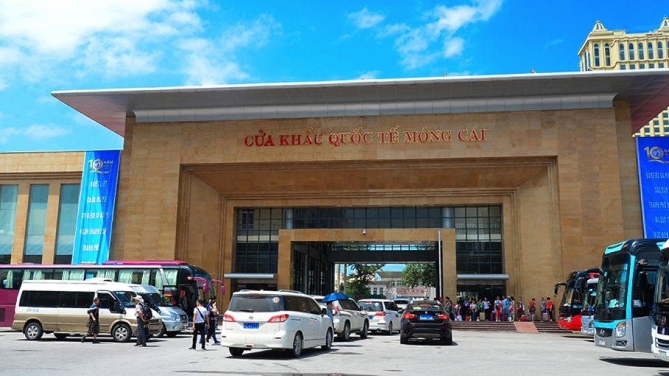 Cua khau mong cai.jpg