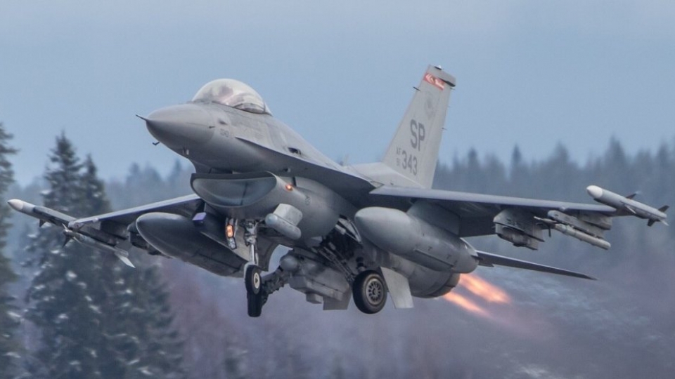 f-16-1634567.jpg