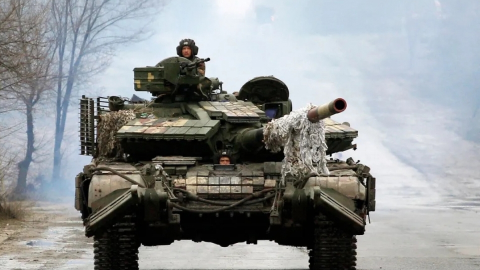 xe tang Ukraine tien ra mat tran, xung dot Nga Ukraine -afp.jpg
