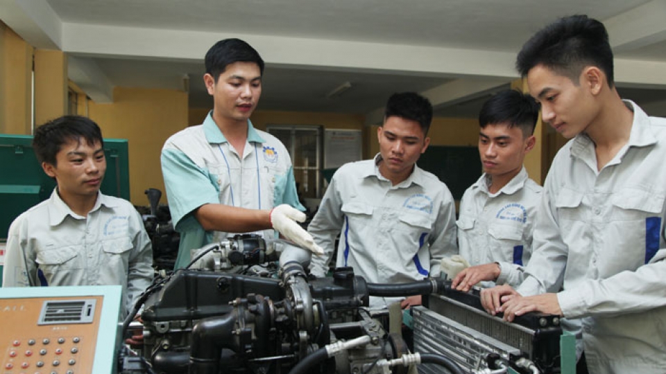 học nghề hay học đại học.jpg