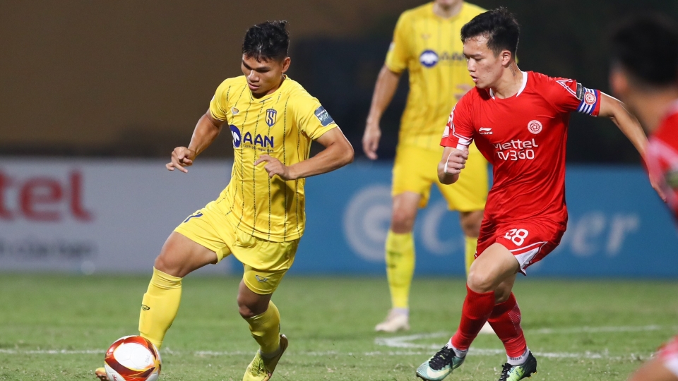 hoc-tro-cua-hlv-park-hang-seo-vang-mat-o-vong-2-giai-doan-2-v-league-2023.jpg