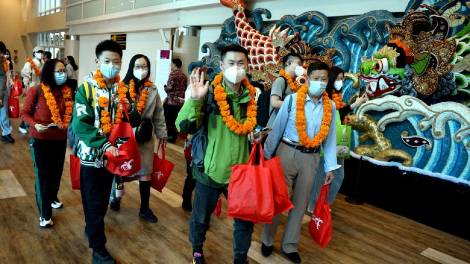 khach-trung-quoc-tai-thai-lan-2.jpg