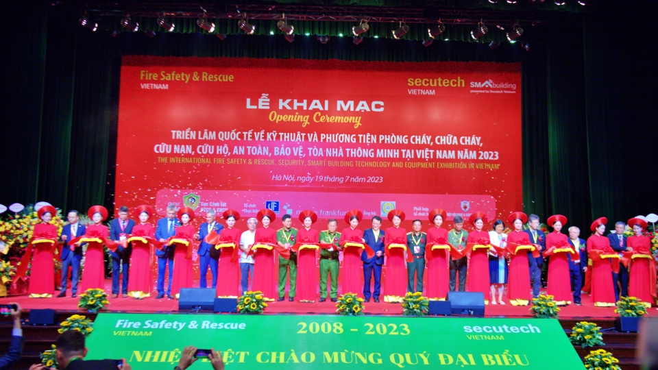 trien_lam_pccc_1.jpg