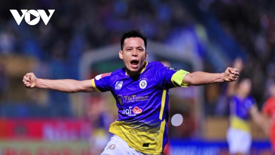 van-quyet-noi-loi-gan-ruot-truoc-ngay-tro-lai-thi-dau-cho-ha-noi-fc.jpg
