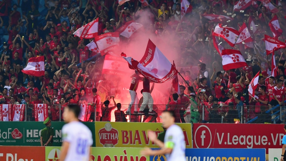 10._ha_noi_3-1_hai_phong_co_dong_vien_dot_phao_sang.jpg