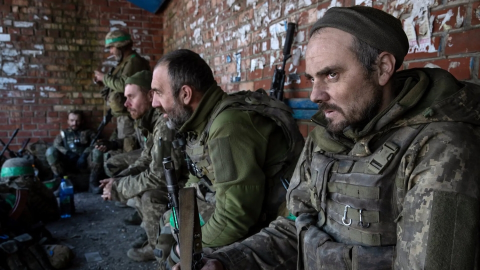 linh Ukraine o Tay Bakhmut, linh gia Ukraine -nytimes.jpg