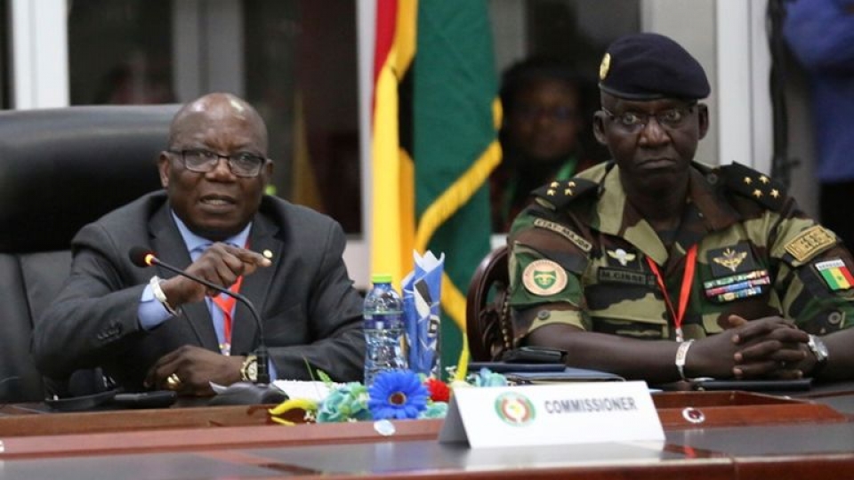 quan chuc ECOWAS Musah phat bieu ve van de Niger -ap.jpg