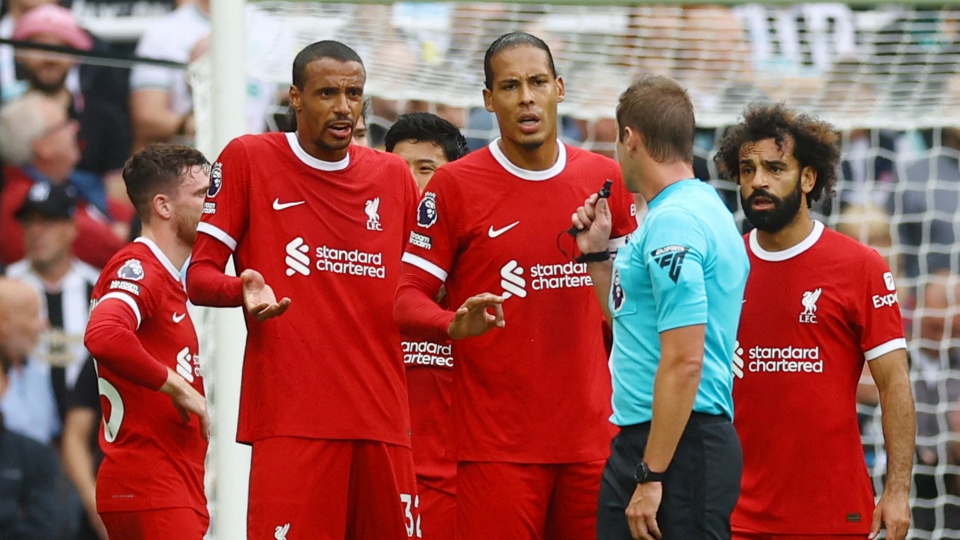 liverpool-vang-tru-cot-hang-thu-tai-vong-5-ngoai-hang-anh-2.jpg