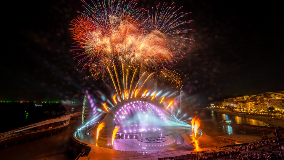 kiss_the_stars_show_-_anh_nguyen_minh_tu.jpg