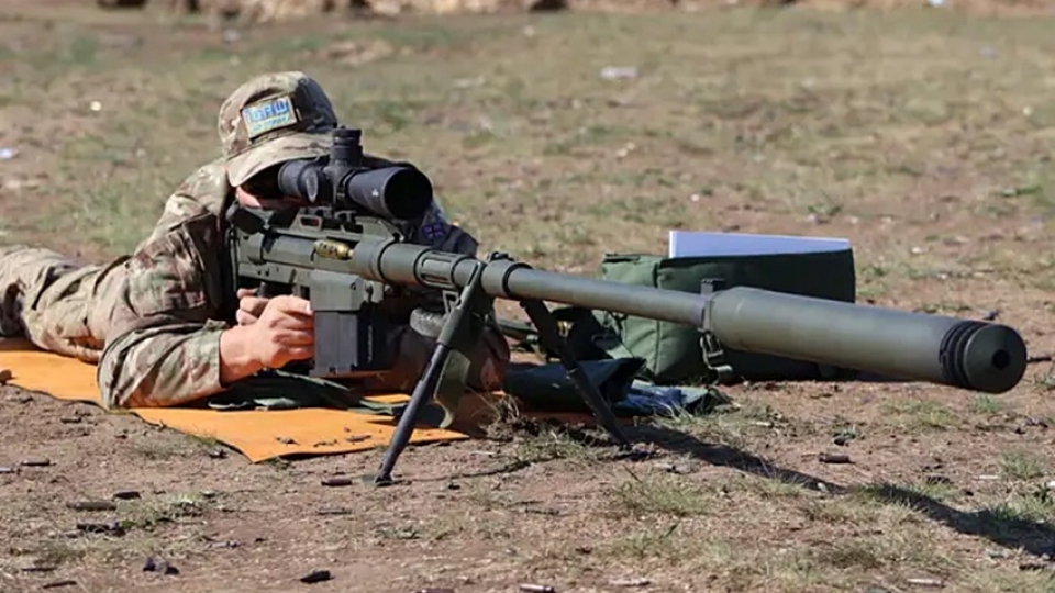 linh ban tia Ukraine o Bakhmut, linh Ukraine -hon ma Bakhmut.jpg