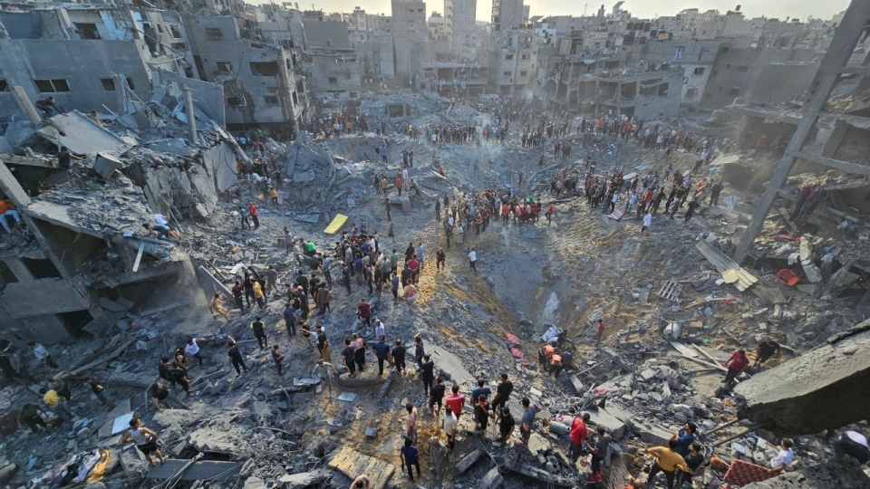 231031124831-01-jabalia-refugee-camp-airstrike-103123.jpg