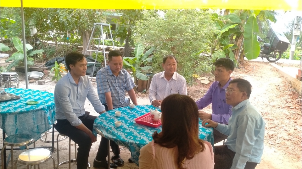 chinh_quyen_dia_phuong_den_chia_buon_dong_vien_gia_dinh_nan_nhan.jpg