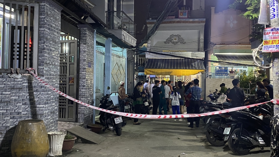 den_gan_20h_toi_21_11_hien_truong_vu_an_mang_van_dang_bi_phong_toa_de_phuc_vu_cong_tac_dieu_tra._anh_n.y.jpg