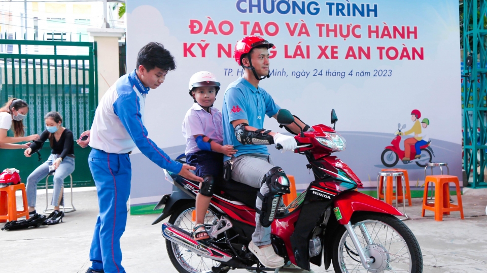 Nâng cao ý thức chấp hành Luật Giao thông cho học sinh