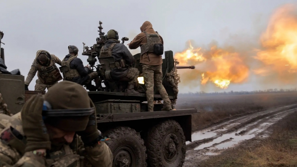 linh Ukraine ban sung cao xa, mat tran Zaporizhzhia, hoa luc Ukraine -epa.jpg