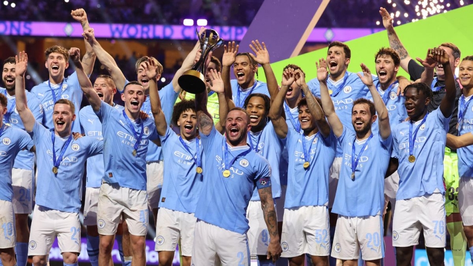 man city vo dich fifa club world cup.jpg