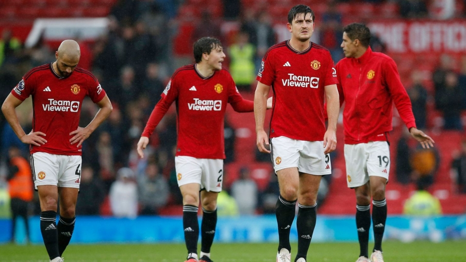 mu mat nguyen 1 doi hinh o tran dai chien liverpool.jpg