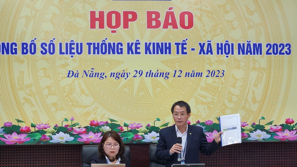 ong_tran_van_vu_cuc_truong_cuc_thong_ke_thanh_pho_da_nang_thong_tin_so_lieu_kinh_te_xa_hoi_thanh_pho.jpg