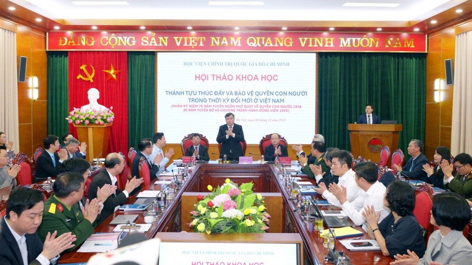 thuc_day_va_bao_ve_quyen_con_nguoi_trong_thoi_ky_doi_moi_o_viet_nam.jpg