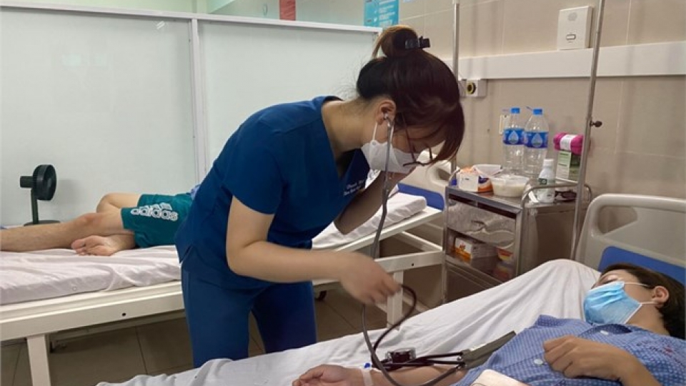 tranh tam ly chu quan khi cum mua.jpg