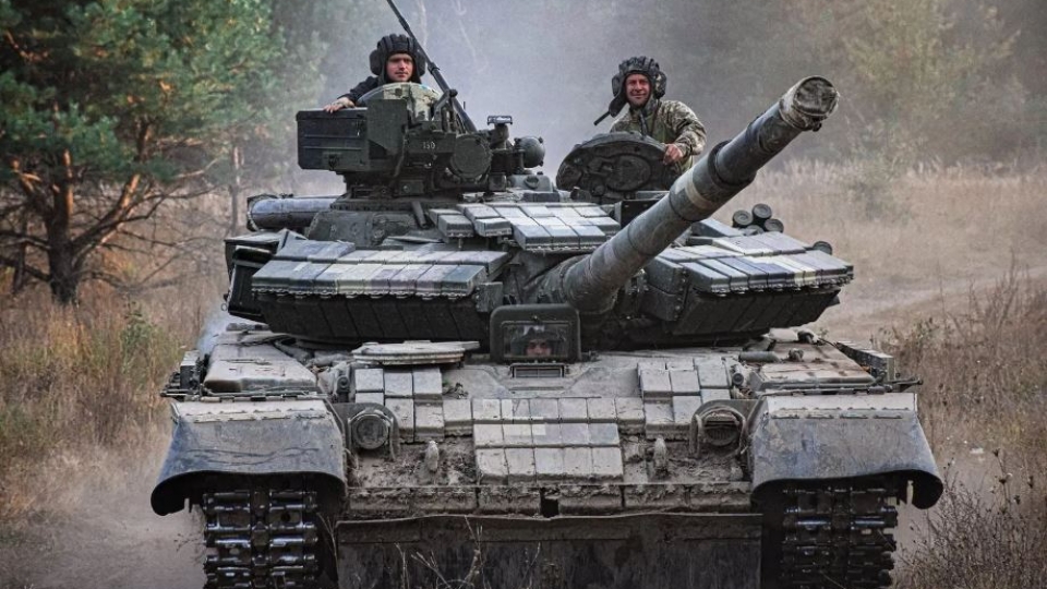 xe tang T-64.JPG